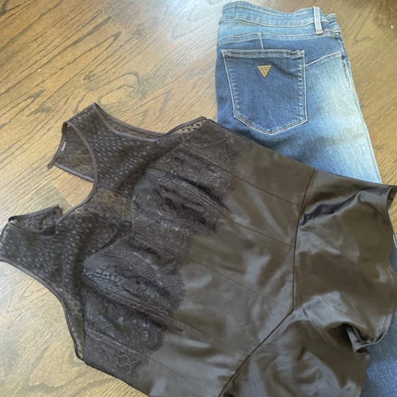 Guess - Picture 4 of 6